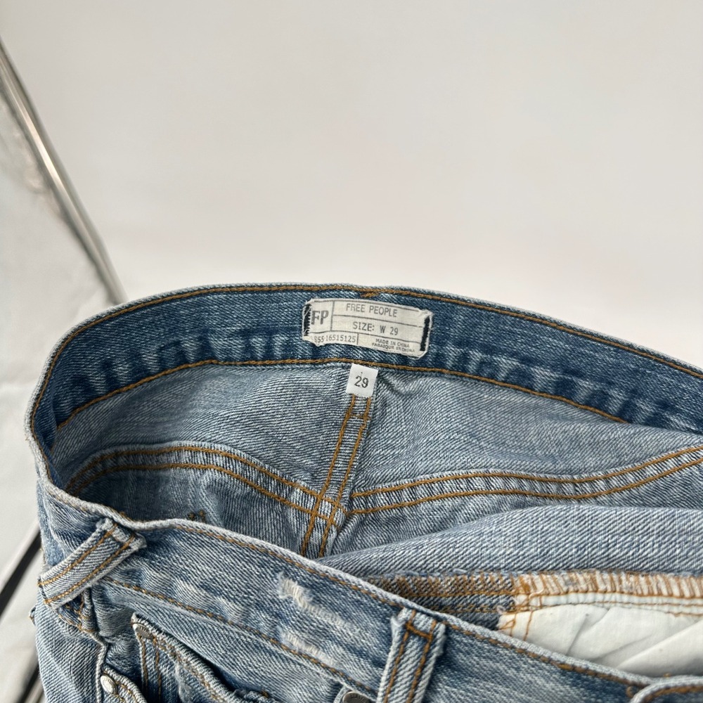 Free People Blue Denim Distressed Cut Off Raw Hem Denim Shorts Butt Holes 29 - Picture 6 of 7